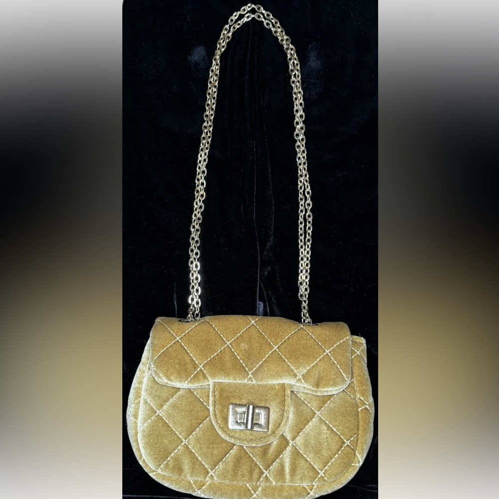 Quilted Velvet Handbag Purse Small- Gold Clasp & Chain Strap- NEW